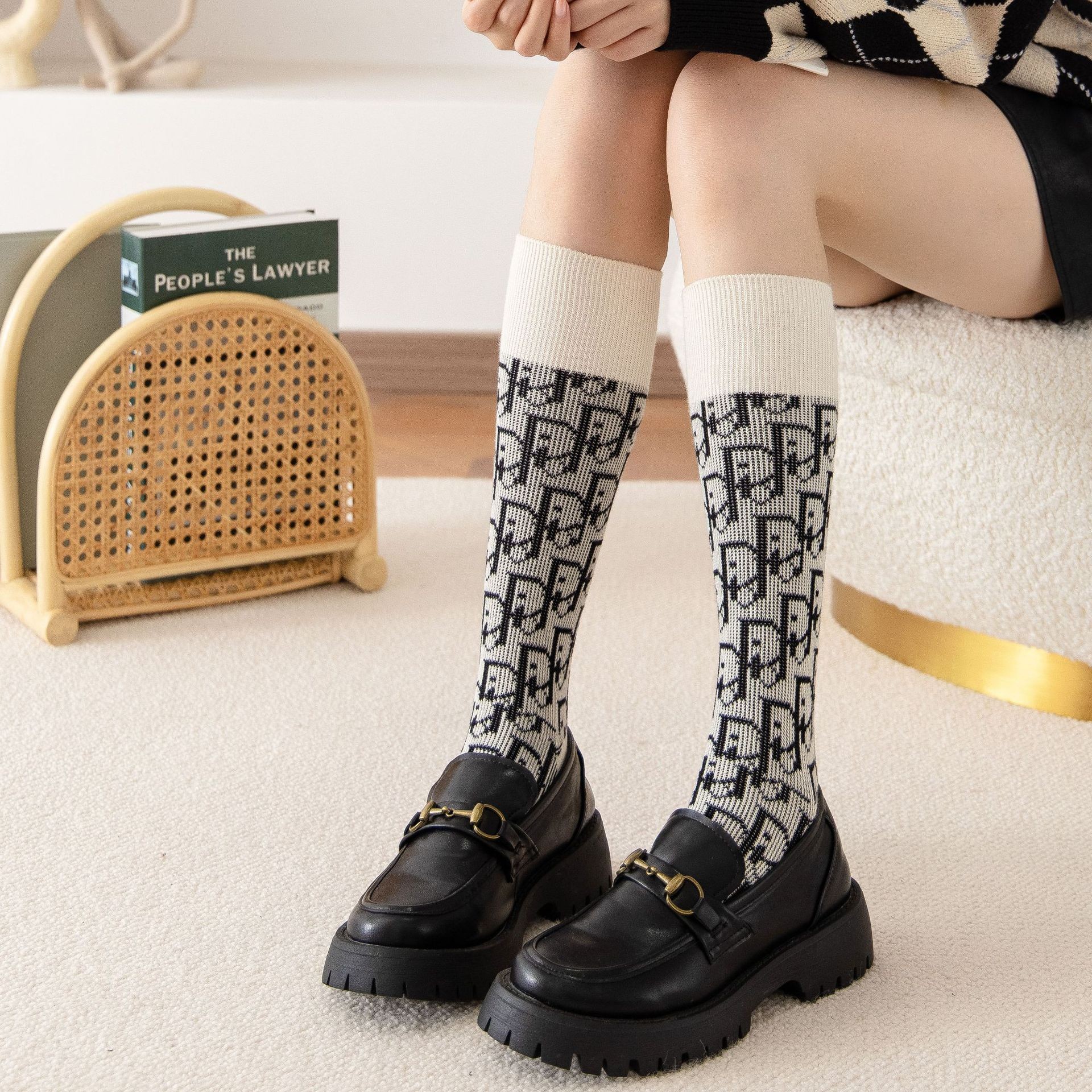 Vintage Preppy Socks Womens Letter Style Midtube Socks Calf Socks